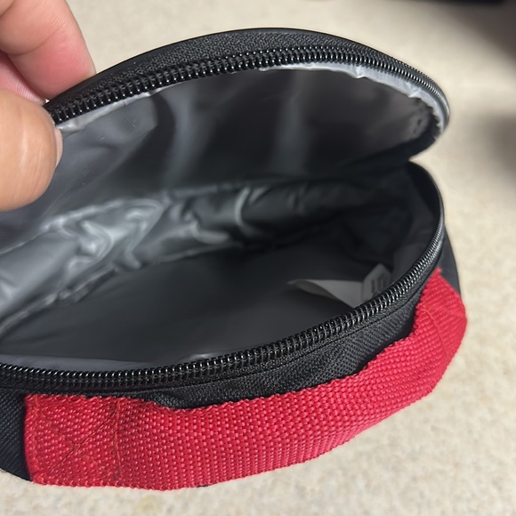 POKEMON poke ball 8.5" Lunch carrying case bag - Picture 3 of 4